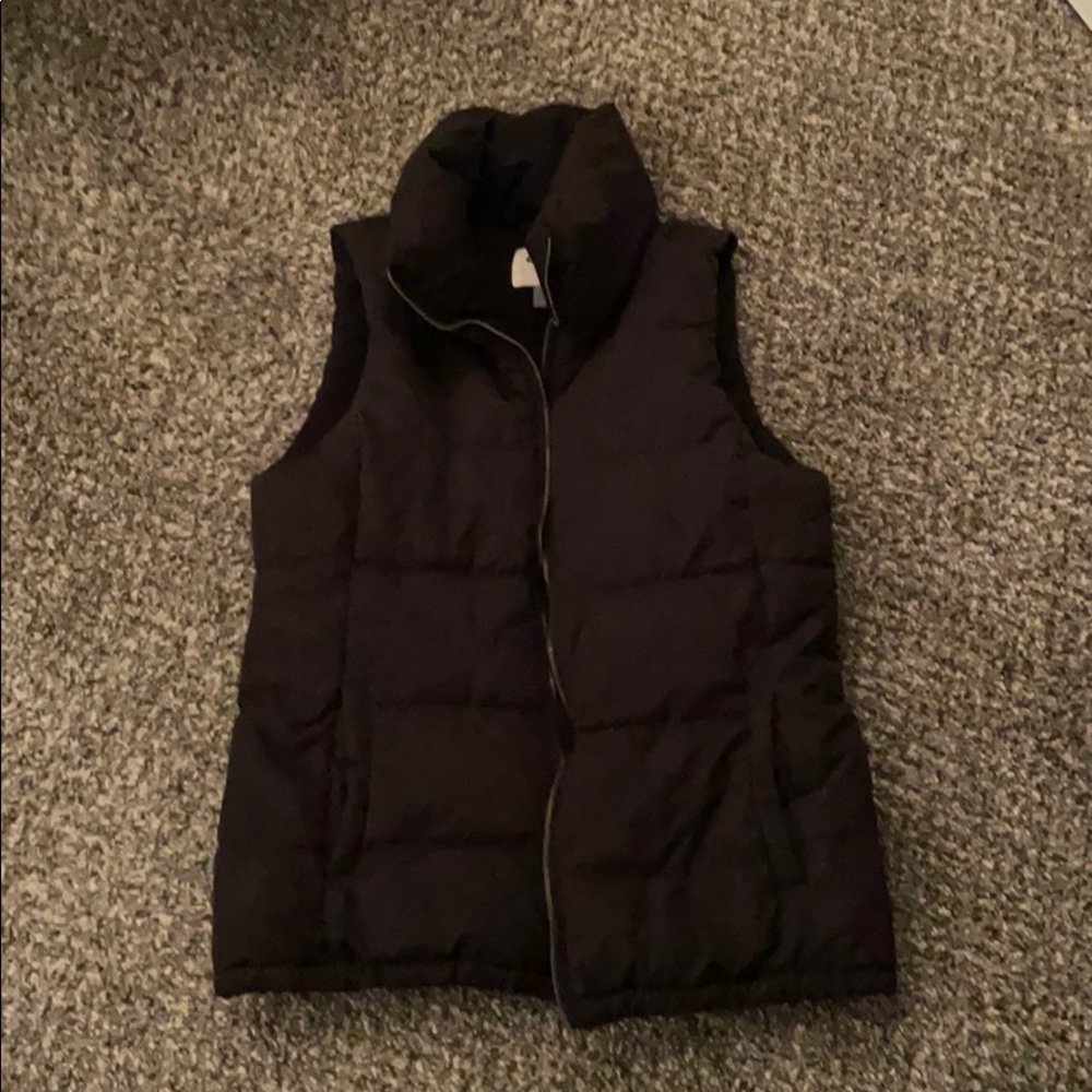 Old Navy Black Puffer Vest